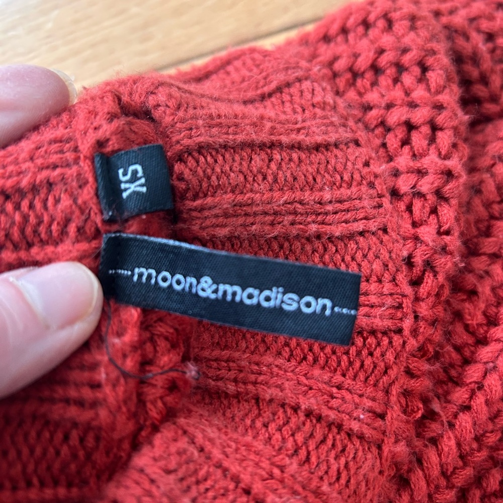 EUC Moon & Madison burnt orange cropped chunky sweater - Picture 3 of 15